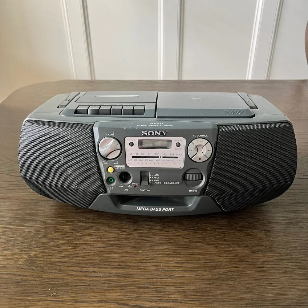 Sony CFD-V17 CD Radio Cassette-Corder Portable Boombox AM FM Grey Stereo Player